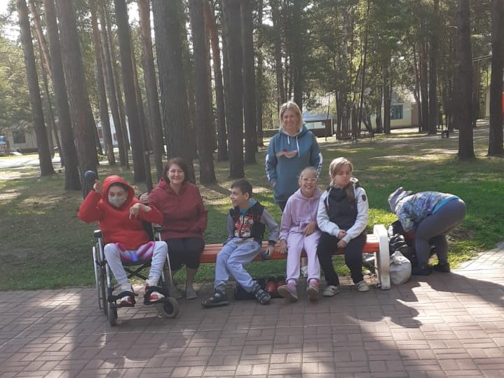 Специализированная смена для детей-инвалидов с тяжелыми формами заболевания прошла в ДОЛ имени Ю.А. Гагарина