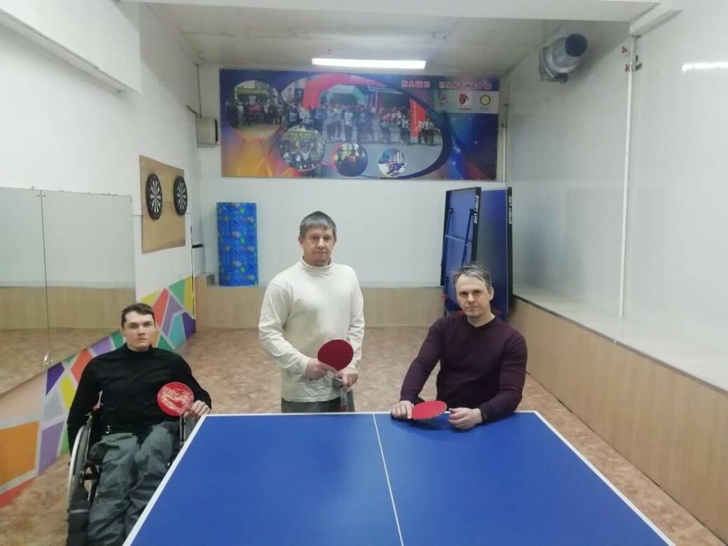Соревнования по настольному теннису среди людей с ОВЗ прошли в Барнауле