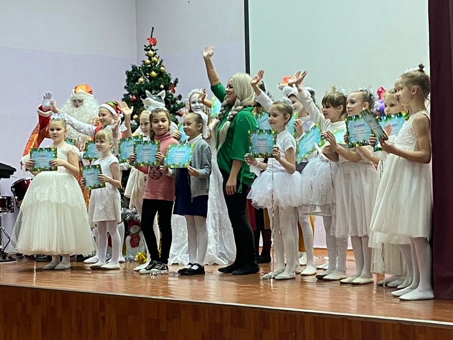 Новогодняя тусовка для подопечных АНО ЦПСИД "Добродея" прошла в школе №51