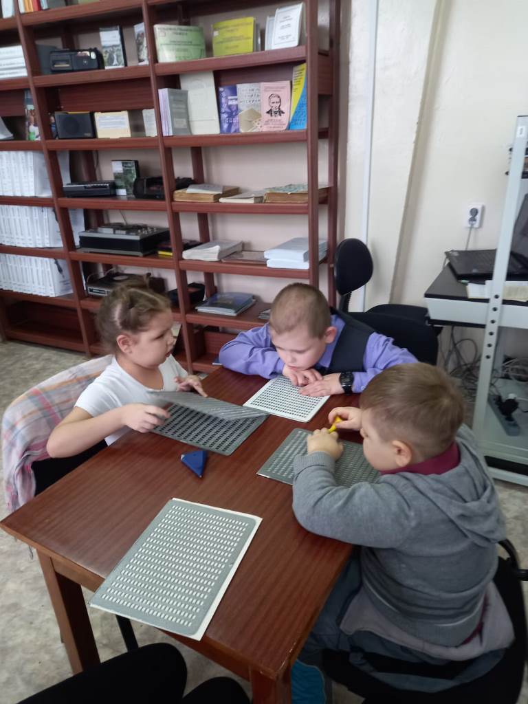 Конкурс чтения и письма по системе Брайля «Магия шести точек» прошел в Рубцовске