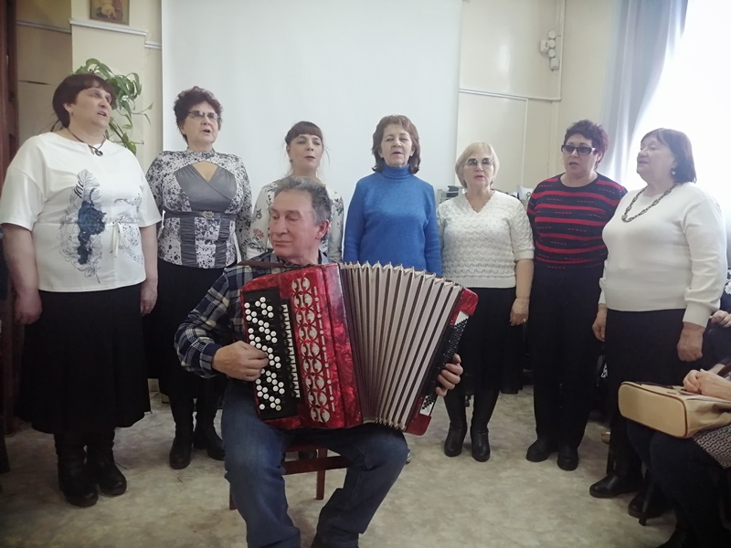 Праздничный концерт «Всем мамам посвящается» прошел в Рубцовской специальной библиотеки для незрячих и слабовидящих