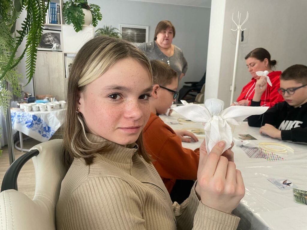 Мастер-класс по изготовлению ангелов-оберегов для участников СВО