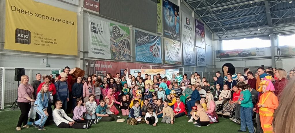 «Осенний калейдоскоп» собрал в Барнауле более 300 участников в одну большую дружную семью