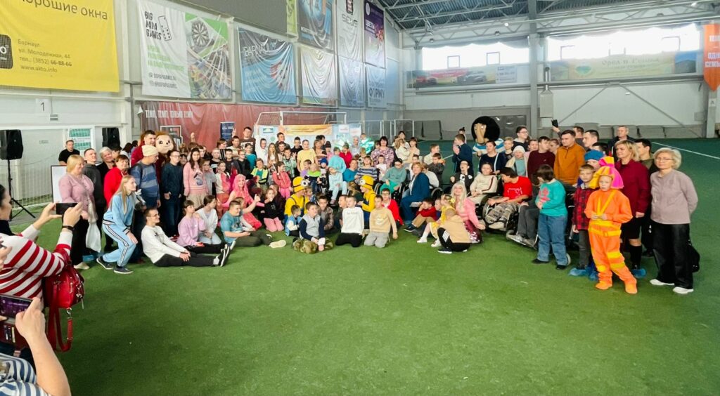«Осенний калейдоскоп» собрал в Барнауле более 300 участников в одну большую дружную семью