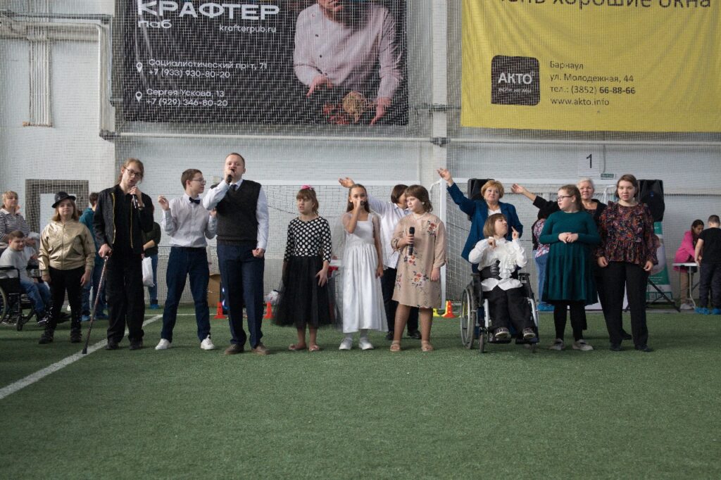 «Осенний калейдоскоп» собрал в Барнауле более 300 участников в одну большую дружную семью