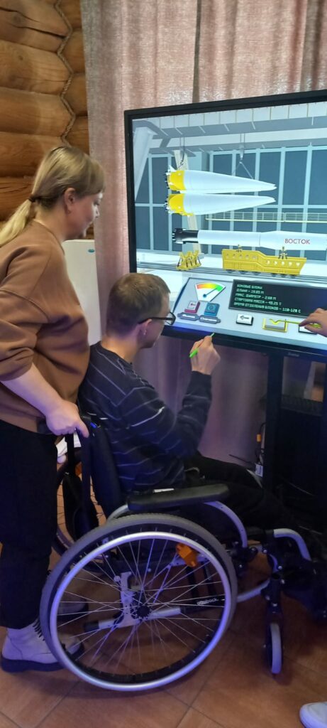 Два ноябрьских дня, полных открытий и радости: «Незабудка» побывала в музее Титова и ребят навестила «Собатека»