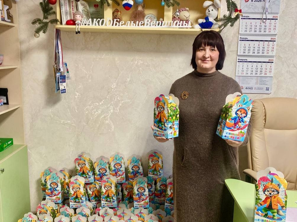 70 новогодних чудес: «ПРОММЕТПЛАСТ» подарил праздник подопечным «Белых вершин»