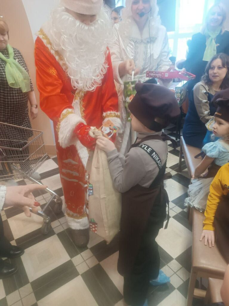 Сладкий праздник: дети из «Незабудки» побывали в гостях у шоколадной сказки