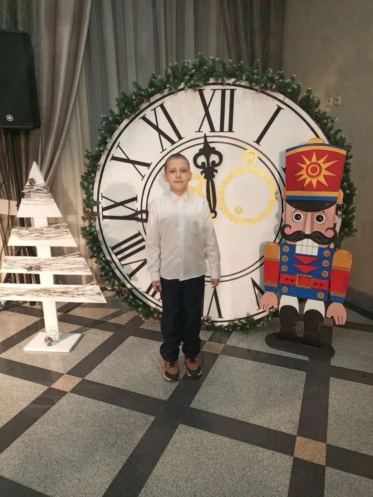 Подопечные АКОО «Белые вершины» посетили новогодний спектакль «Щелкунчик»