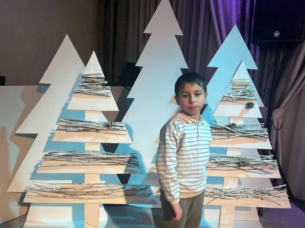 Подопечные АКОО «Белые вершины» посетили новогодний спектакль «Щелкунчик»