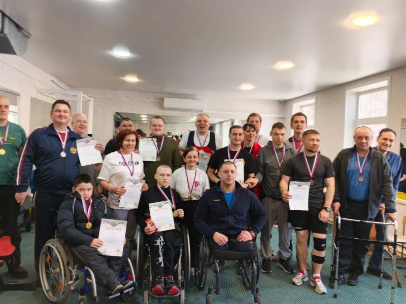 Сила духа и воля к победе: городские соревнования по пауэрлифтингу ко Дню защитника Отечества