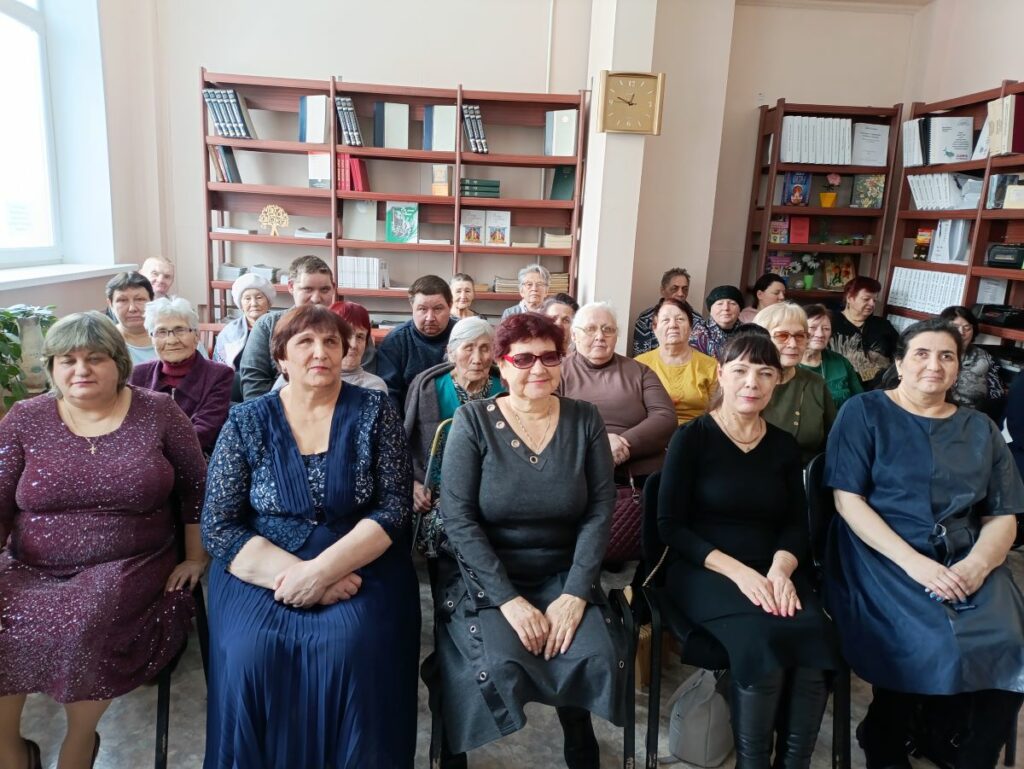 Теплый праздник для юбиляров прошел в Рубцовской библиотеке для незрячих и слабовидящих