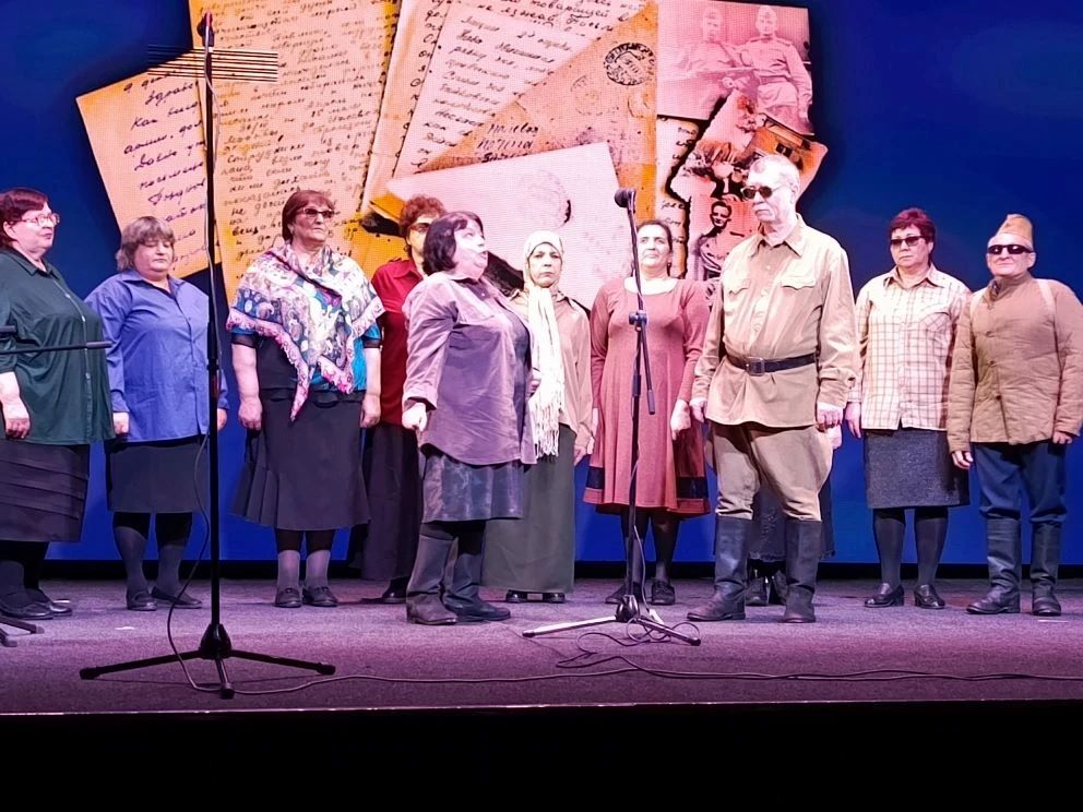 «У песни русская душа»: хор «Непоседушки» и ансамбль «Лейся песня» выступили в театре кукол