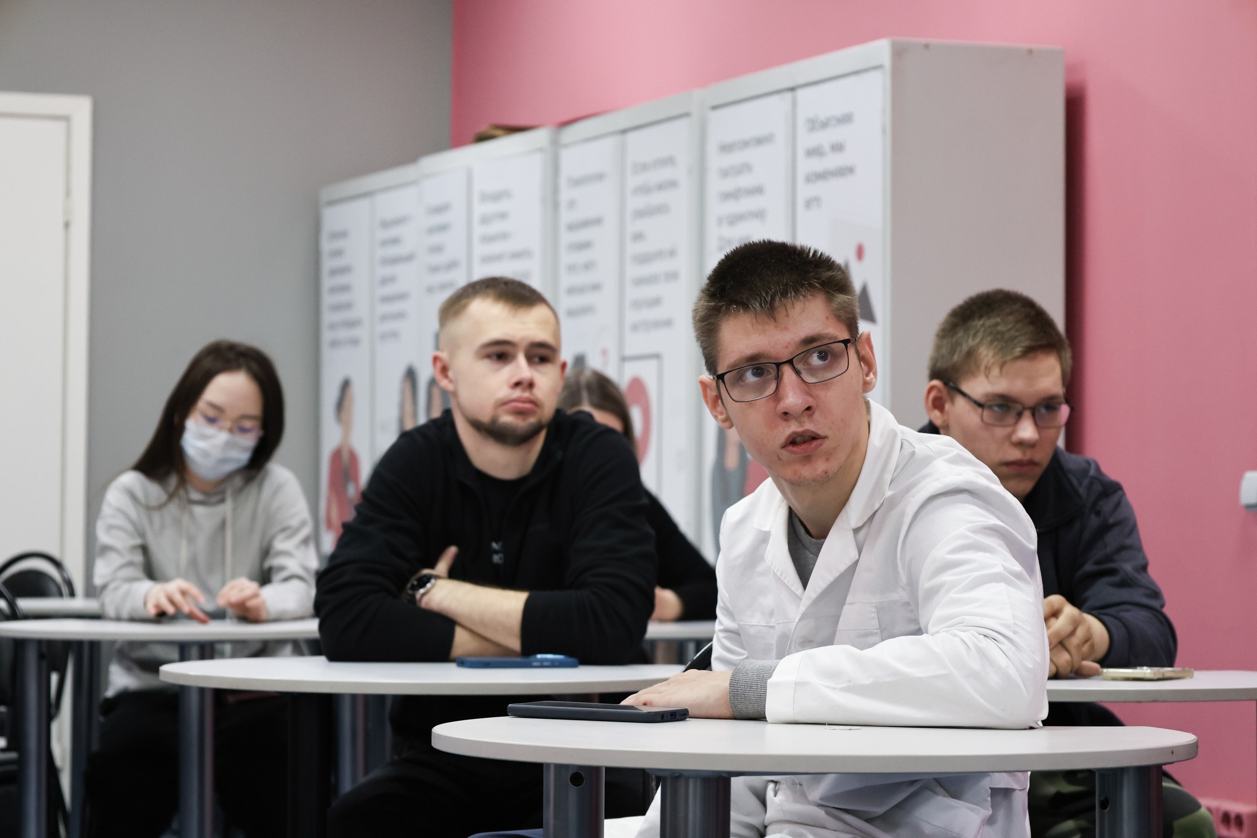 В АлтГУ обсудили трудовую занятость людей с инвалидностью: меры поддержки, проекты НКО и реальные практики трудоустройства