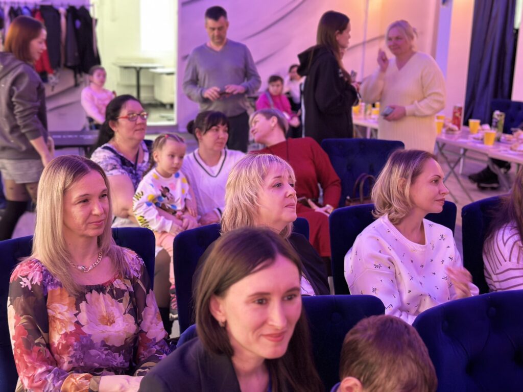 Забота, которая согревает: в Барнауле прошел проект «Мама Ангела»