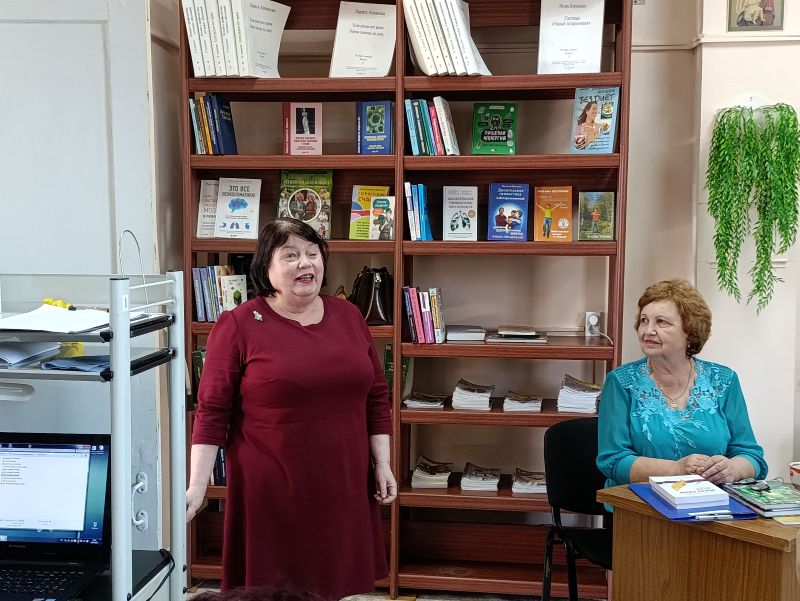 «Стихами говорит душа»: творческий вечер Людмилы Кузнецовой прошёл в Рубцовской спецбиблиотеке