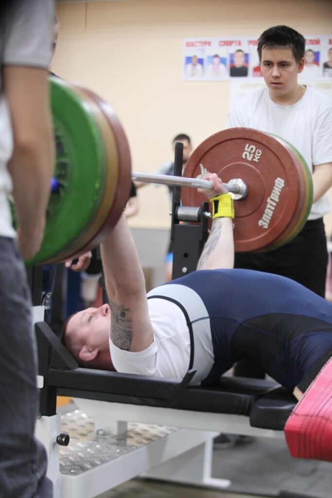 Алтайские пауэрлифтеры успешно выступили на чемпионате России в Москве