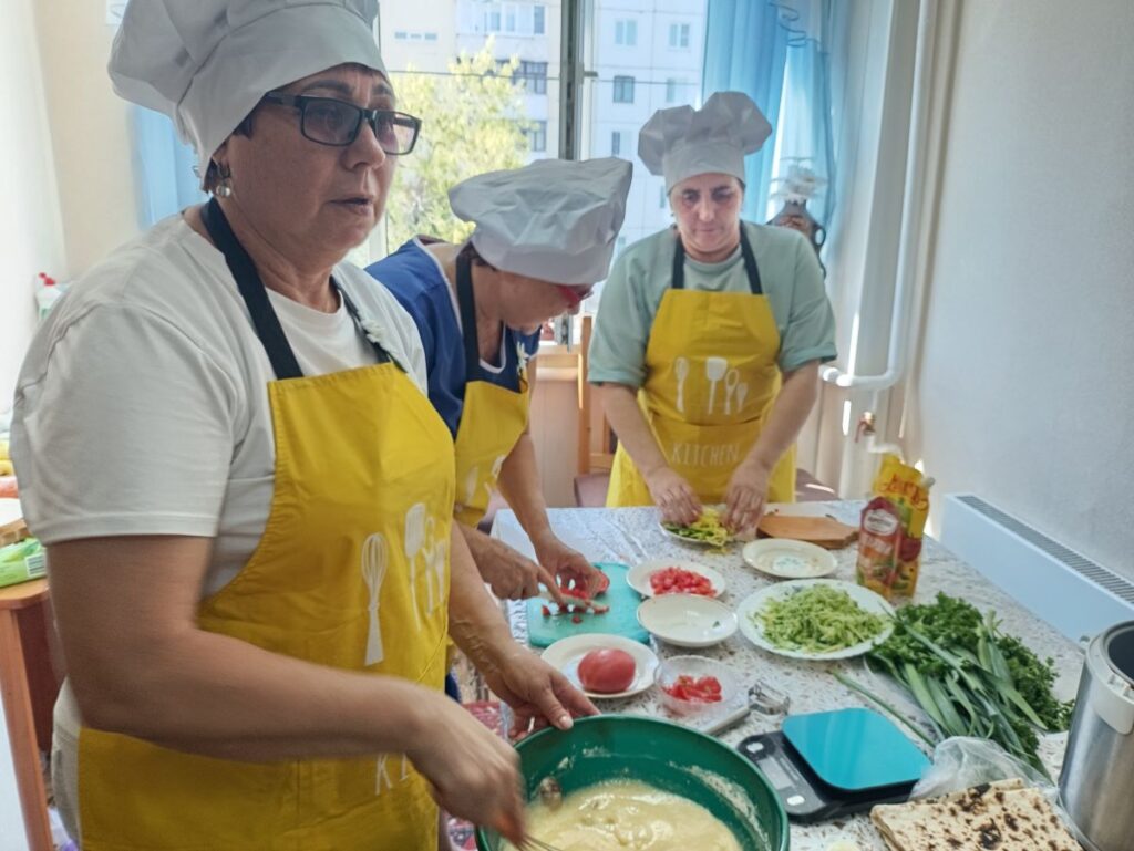 Кухня народов мира: в Рубцовске приготовили шаурму и яблочный пирог