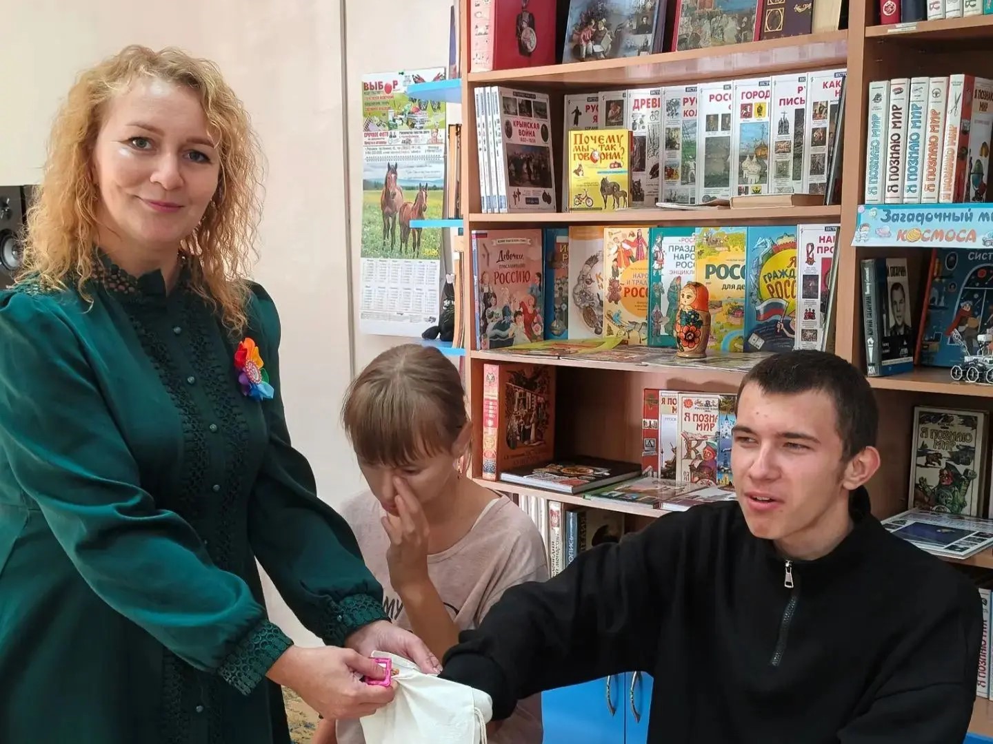 Добрые события проекта «Дари добро»: сенсорное творчество и открытие театрального сезона